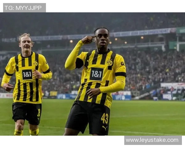 法尔克透露皇马切尔西争夺帕球员拜仁续约面临签字费困扰